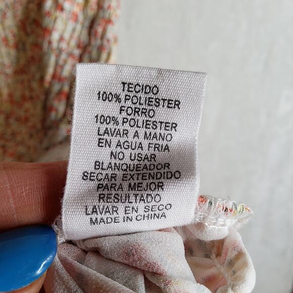 STORIA Small Smocked Square Neck BellSleeve FallVibe Sexy scrunched Elastic - Picture 10 of 16